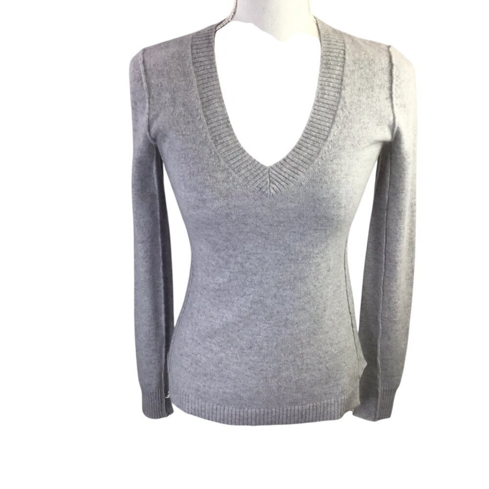 Aqua Cashmere NWT Sweater 100% V Neck Gray Grey Long Sleeve Luxury